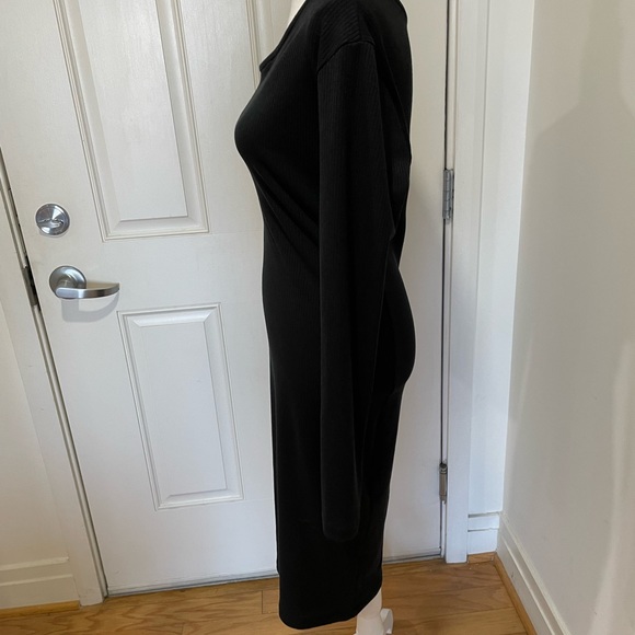 Vici Off Shoulder Bodycon Dress - Picture 3 of 8